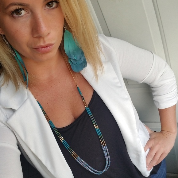 Bookmark my closet! - Picture 5 of 6